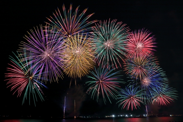 カラフルな打ち上げ花火