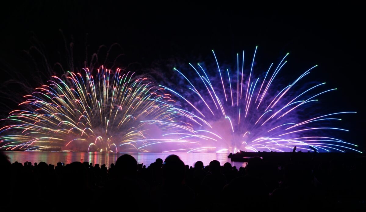 花火大会のイメージ